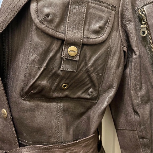 DKNY GENUINE LEATHER JACKET SIZE SMALL- EXCELLENT CONDITION - Picture 5 of 14